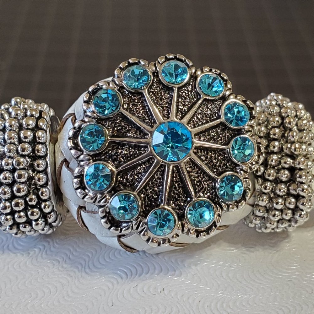 Ginger Snap/Interchangeable Button Snap Leather N… - image 7